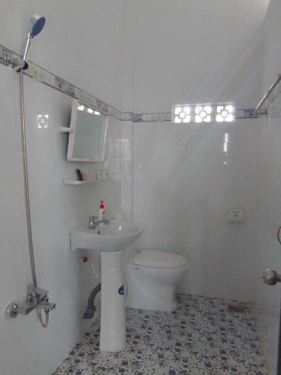 Duc Phat Homestay Каттьен Экстерьер фото